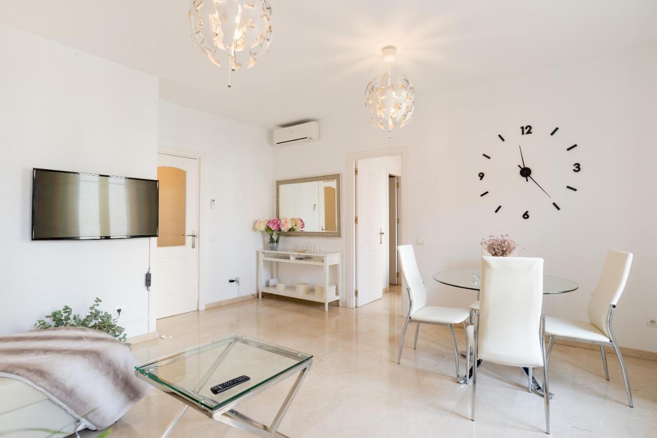 Agua I & Seasonal Pool By Ele Apartments Malaga Bagian luar foto