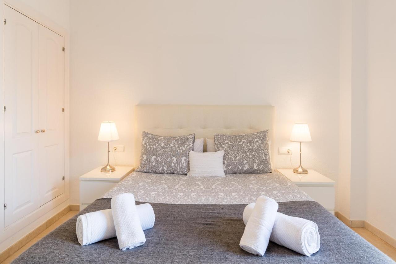 Agua I & Seasonal Pool By Ele Apartments Malaga Bagian luar foto